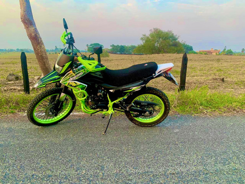 Dm200 Verde Limón Con Espectadoras Parrilla Y Caja