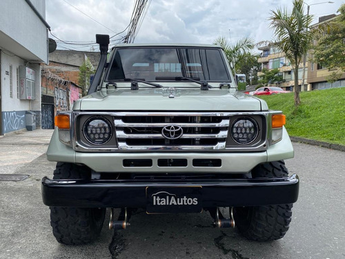 Imagen 3 de 15 de Toyota Land Cruiser Fzj73 4.5 1998