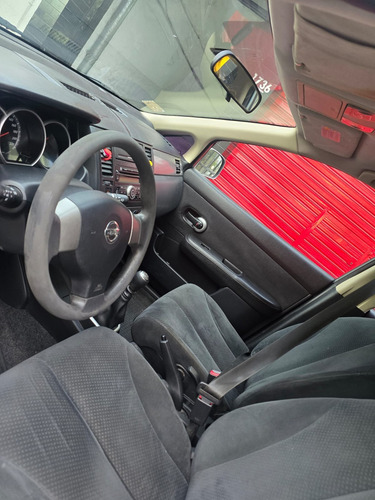 Nissan Tiida 1.8 Visia