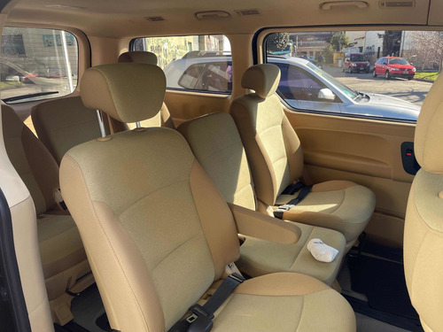Imagen 13 de 15 de Hyundai H1 2.5 Premium 1 170cv At 2013 2234003316