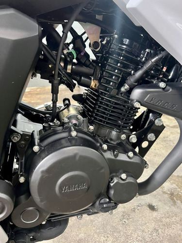 Moto Yamaha Fazer