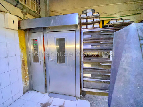 Fabulosa Panadería, Pastelería Y Charcutería Completamente Operativa En Venta En Los Ruices