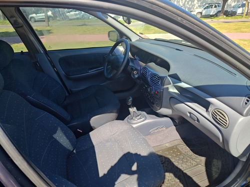 Renault Megane 1.9 I Tric Pack Plus