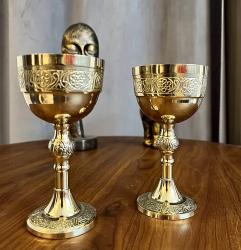 1 Copa De Comunion De Caliz De Laton Real, Elegante Copa De