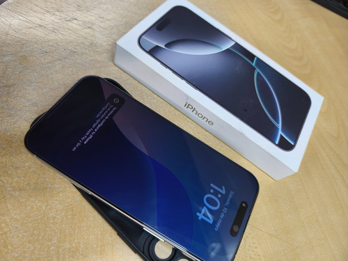 Celular iPhone 16 Pro Max A3295 White Titanium 256gb (Usado)