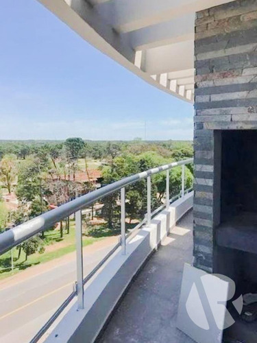 Imagen 4 de 10 de Departamento - Pinamar
