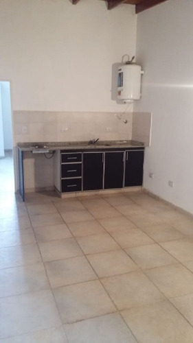 Imagen 7 de 30 de Permuta - Block De Departamentos + Locales Comerciales A La Venta - Moron