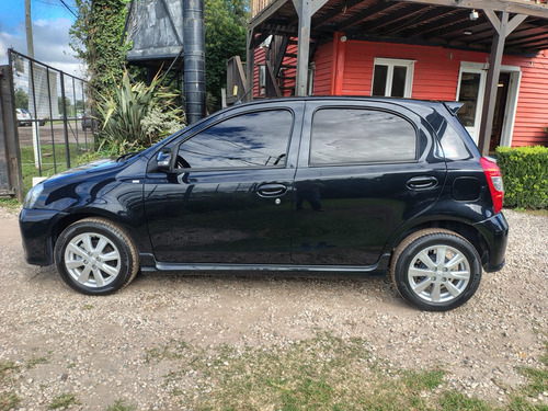 Toyota Etios 1.5 XLS 6MT 5P