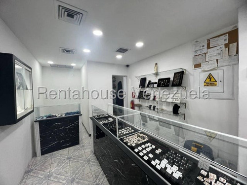 Local En Venta En C.c. Galerias Plaza En Maracay Zp