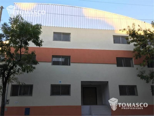 Depósito Tipo Galpón Con Frente De 26 X 42 De Fondo / Boca