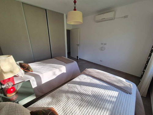 Casa 5 Ambientes Con Pileta Quincho Gran Parque