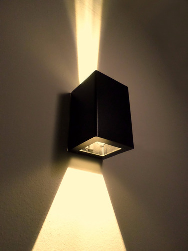 Aplique Exterior Pared Lente Lámpara Led 10w Potente Pack X2