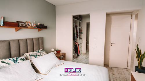 Venta De Departamento De 4 Ambientes Con Terraza Y Cochera