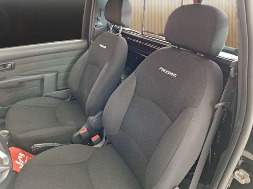 Fiat Strada Freedom 1.4 Flex 8V CS