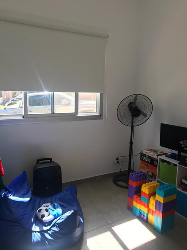 Casa Chalet En Venta Ubicado En Pilar Del Este, G.b.a. Zona Norte