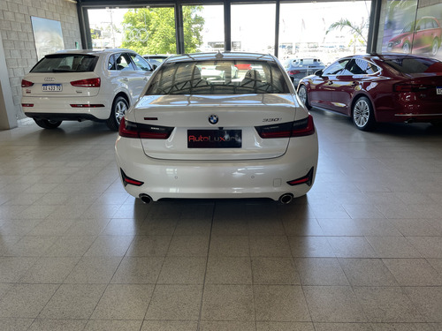 BMW Serie 3 3.0 330i Sedan Sport Line 252cv