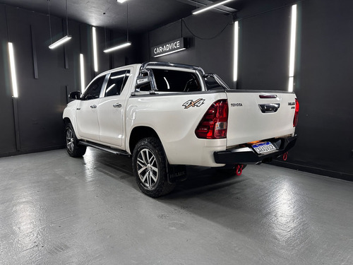 Toyota Hilux 2.8 Tdi 4x4 Dc Srx L16