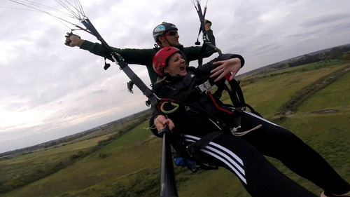 Imagen 3 de 5 de Vuelo En Parapente