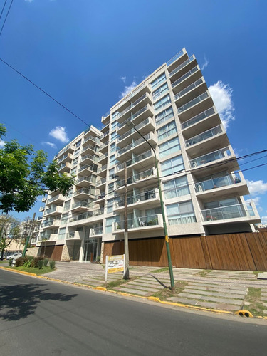 Departamento De Categoría En Venta - 2 Ambientes - Ituzaingó Centro