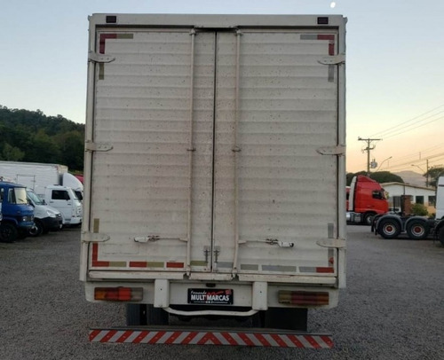 Imagem 5 de 15 de Mercedes Benz 710 - Baú 4.50m