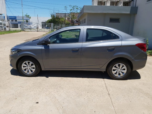 Chevrolet Onix Plus Joy 2020 Gris