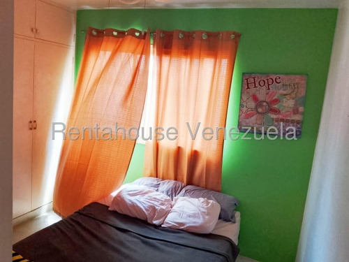 En Venta Apartamento En El Llanito 25-14677 Le