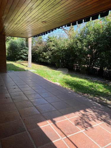 Apartamento En Planta Baja. 3 Dormitorios En Suite Y Servicio