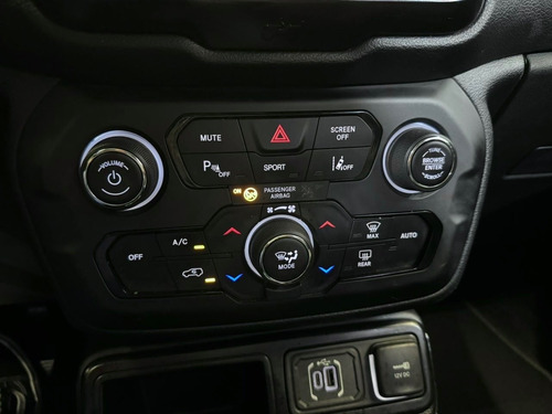 Jeep Renegade 1.3 T270 TURBO LONGITUDE