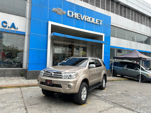 Toyota Fortuner 2010 4x4