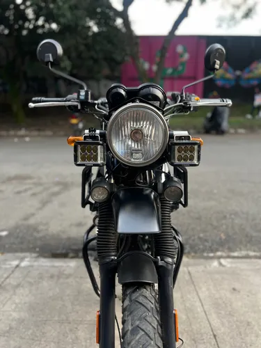 Royal Enfield Himalayan 2021 Muchos Extras
