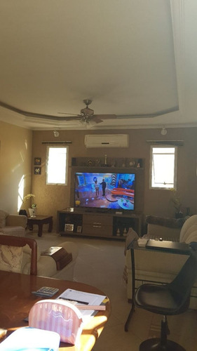 Casa À Venda Na Rua Santa Maria Rosselo, Mansões Santo Antônio, Campinas - Sp - Liv-10547