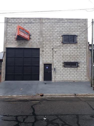 Imagen 2 de 14 de Galpón Industrial 300 M² Cub - Baños - Vestuario Y Oficina - Ideal Inversor - San Justo