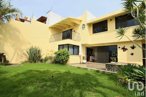 Venta Casa 3 Ambientes Jardines De Ahuatlán