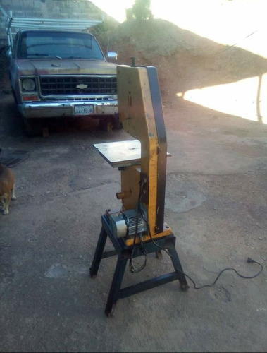 Imagen 5 de 5 de Sierra Cinta, Marca Dewalt Para Carpintería..