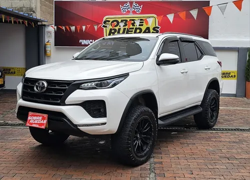 Toyota Fortuner 2.7l Mid