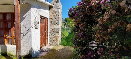 Casa En Venta De 3 Dorm. En Olmué, Amplio Terreno