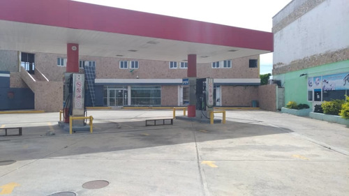 Imagen 1 de 6 de Estación De Gasolina En Chichiriviche Falcón