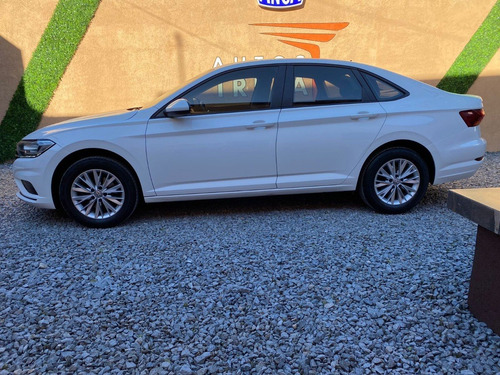 Imagen 3 de 10 de Volkswagen Jetta Comfortline Tip 2019