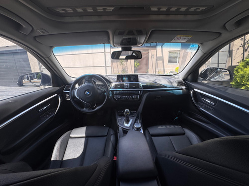 BMW Serie 3 3.0 330i Sedan Sport Line 252cv