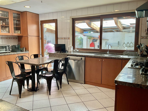 Casa Arriendo/5 D/solo Con Compromiso De Compra/las Condes