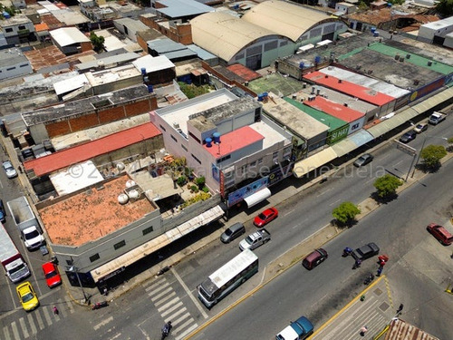 Lisbeth Delgado Vende Edificio En Centro Barquisimeto Alto Trafico Vehicular Y Comercial Zona Repuestera Cod.25-2115