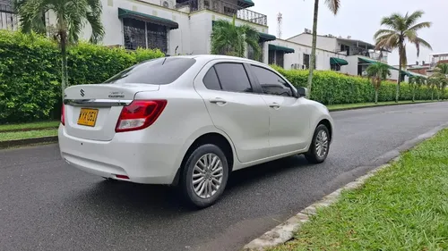 Suzuki Swift DZIRE TAM AUTOMÁTICO