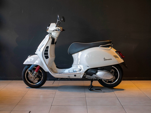 Imagen 2 de 25 de Vespa Gts Hpe Super 300 Blanca Entrega Inmediata
