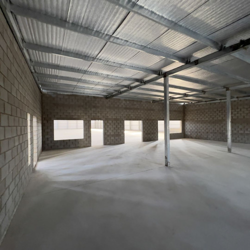 Nave Industrial En Parque Cañuelas