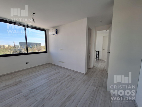 Casa En Venta 6 Ambientes En Barrio Acacias Puertos