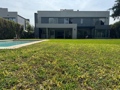 Casa En Venta Buenos Aires Village Bella Vista