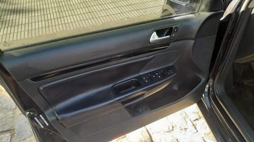 Volkswagen Vento 2.5 Luxury 170cv