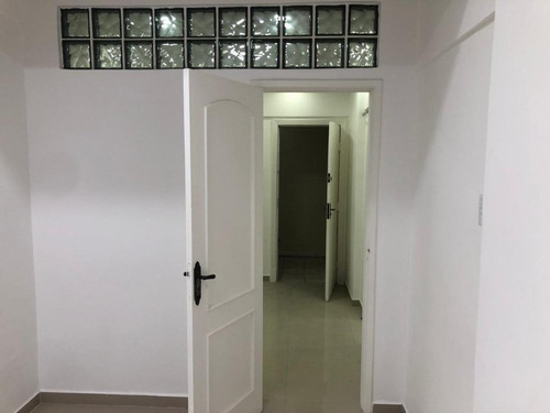 Imagem 13 de 18 de Sala Comercial Na Marechal Deodoro, 42 M² Por R$ 1.000/mês - Centro - Curitiba/pr - Cj0004