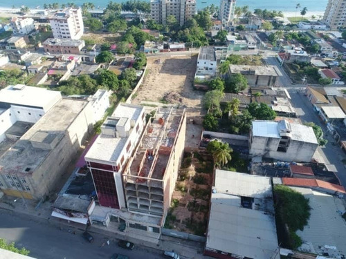 Imagen 7 de 11 de Se Vende Estructura De 6 Pisos Con Parcela De 4200 Metros Avenida Bolivar Vista Al Mar