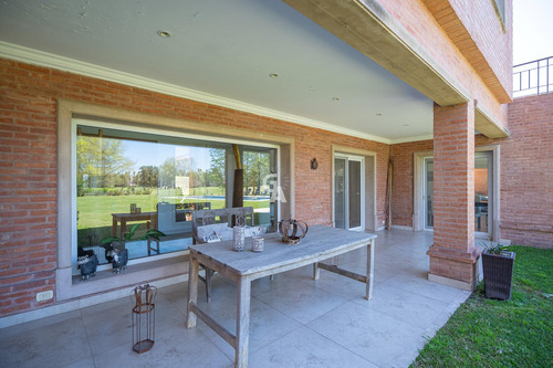 Casa En Venta En Mayling C.c Al Golf